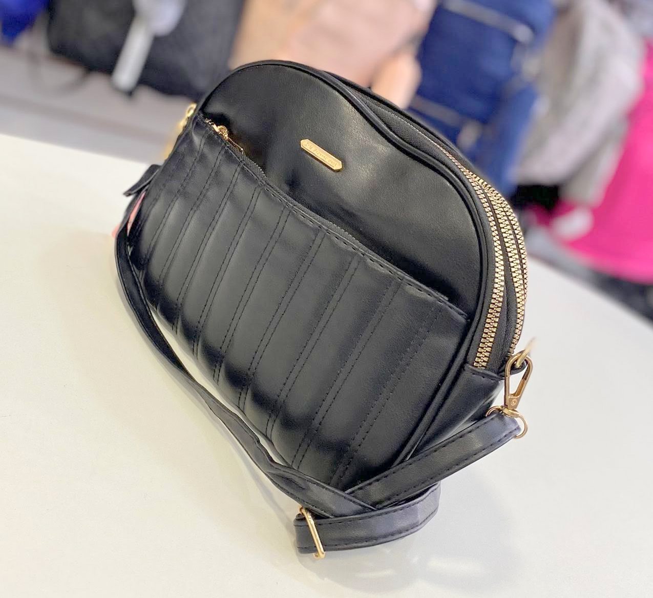 Bolsa transversal em couro ecológico 